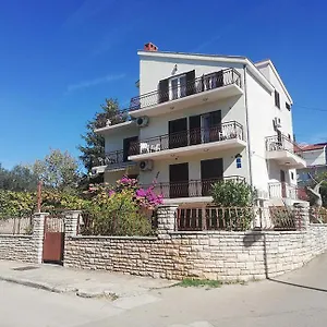 Danyja Apartament Sveti Filip i Jakov
